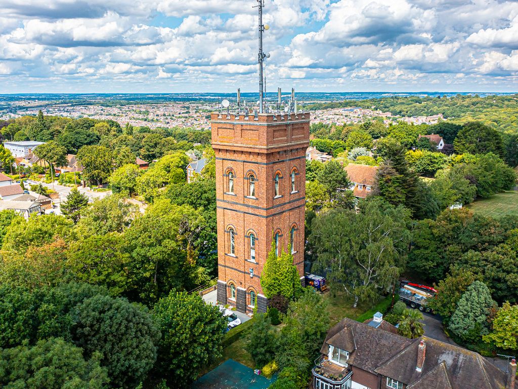 3 bed flat to rent in Benfleet Road, Benfleet SS7, £2,500 pcm Zoopla