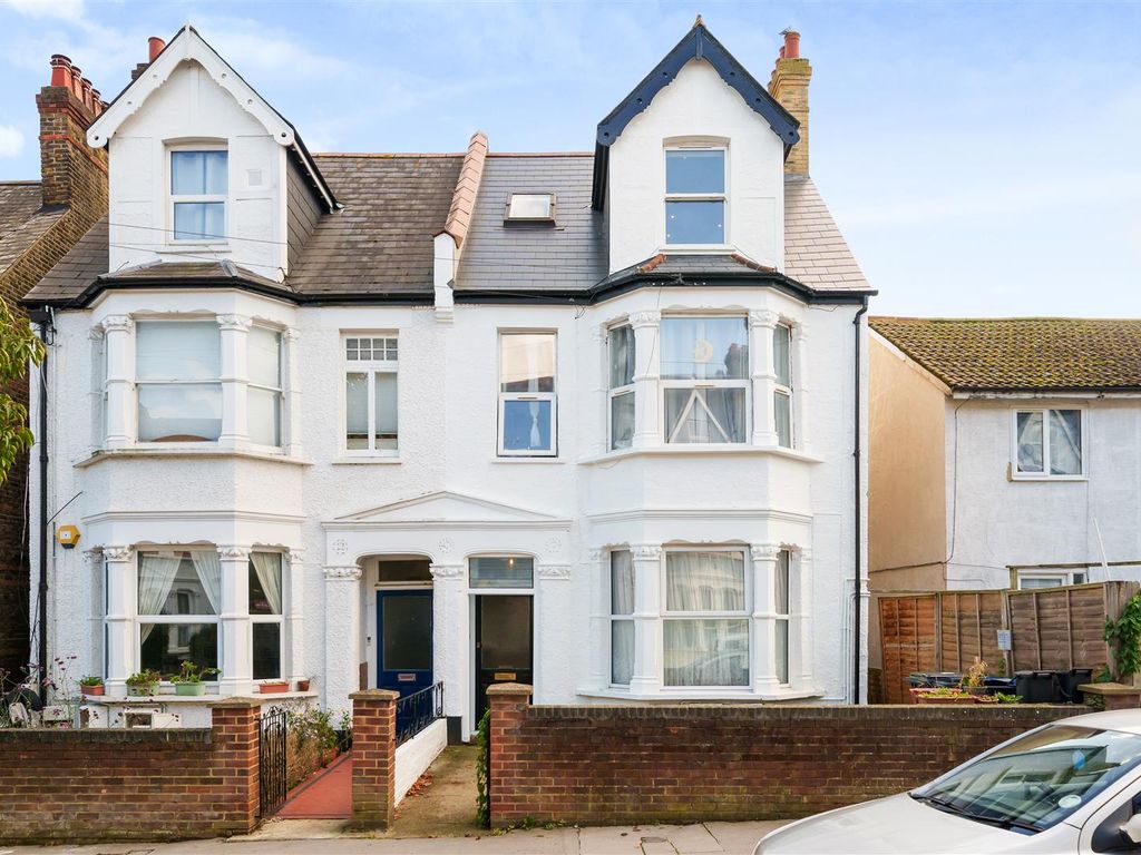 2 bed flat for sale in Holmesdale Road, London SE25, £325,000 Zoopla