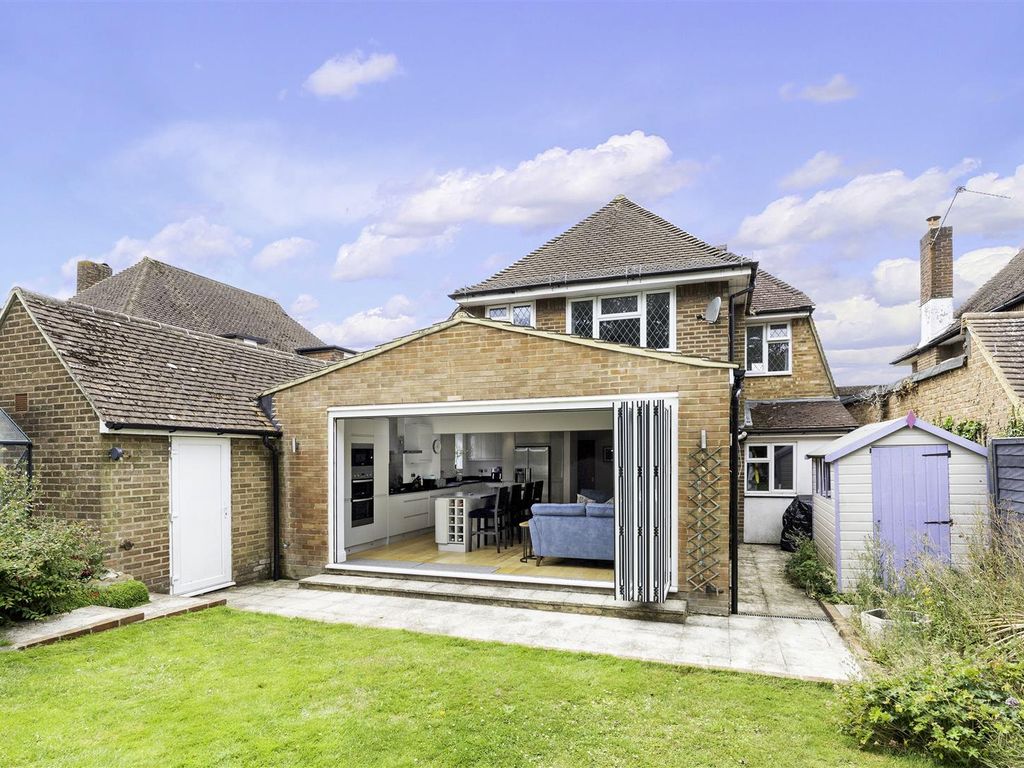4 bed detached house for sale in Merland Rise, Epsom KT18, £799,995
