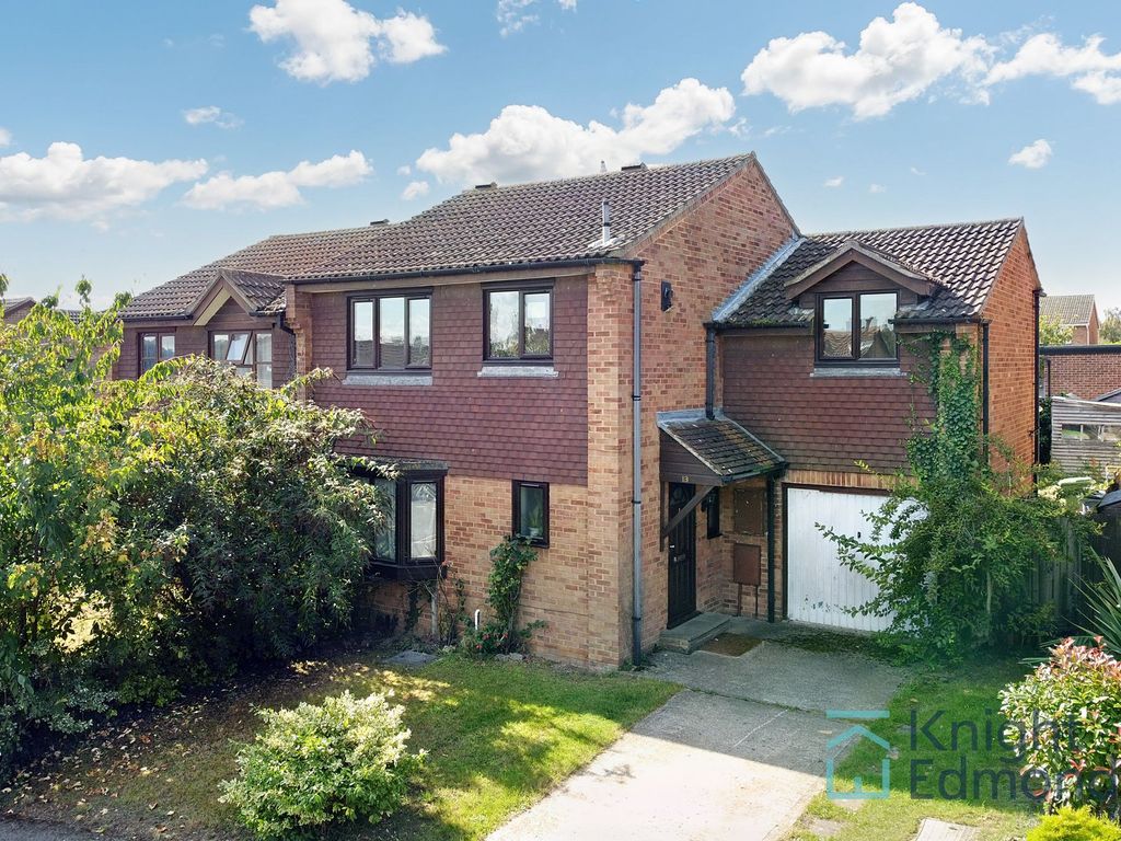 4 bed semidetached house for sale in Cranleigh Gardens, Maidstone ME16