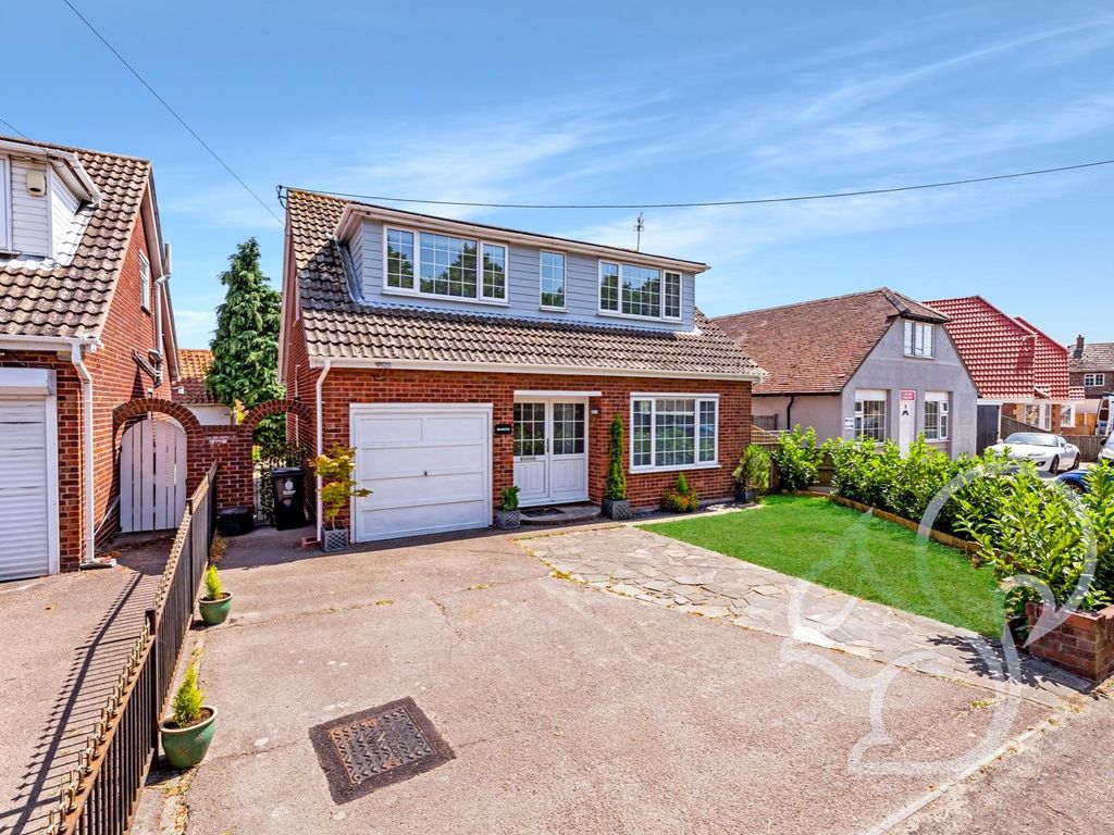 4 bed detached house for sale in Main Road, Great Holland, FrintonOn