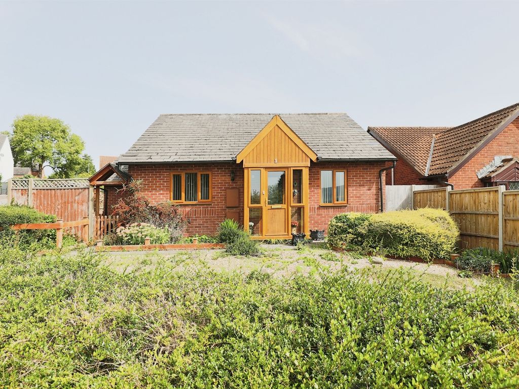 3 bed detached bungalow for sale in Chestnut Court, Wyesham, Monmouth