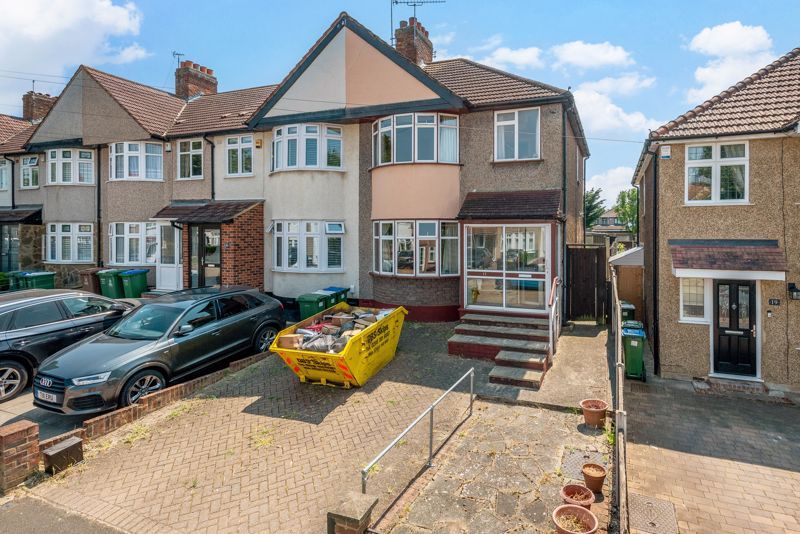 3 bed end terrace house for sale in Pinewood Avenue, Sidcup DA15 Zoopla