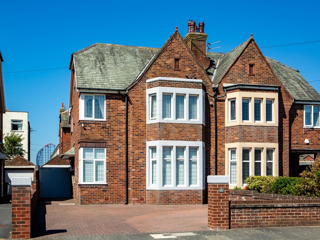 4 bed semidetached house for sale in Crichton Place, Blackpool FY4