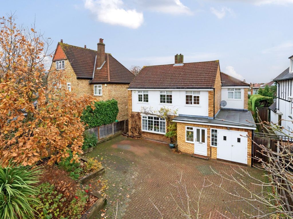 5 bed detached house for sale in London Lane, Bromley BR1, £1,000,000