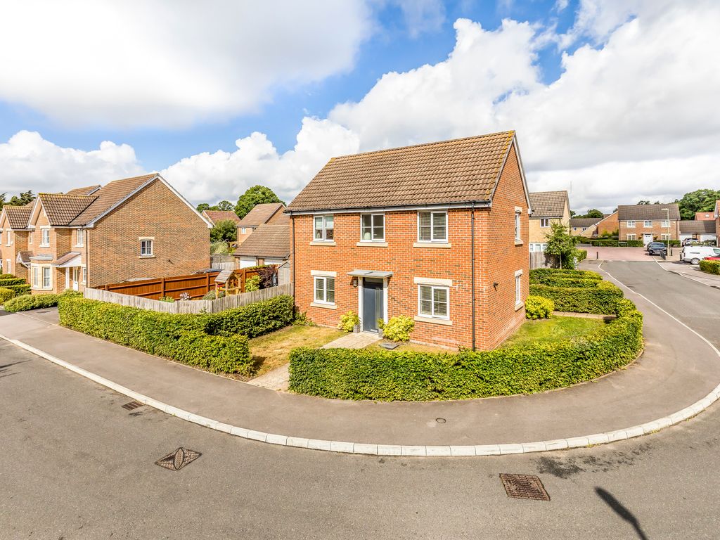 3 bed detached house for sale in Jellicoe Drive, Sarisbury Green