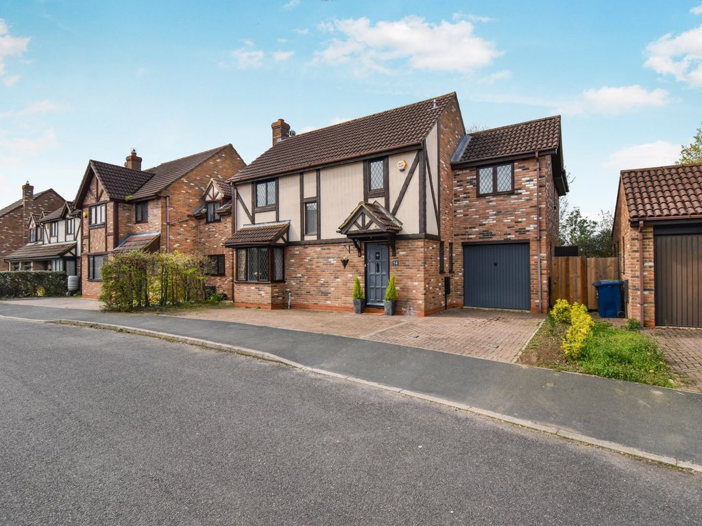 5 bed detached house for sale in Tamar Close, St. Ives, Huntingdon PE27