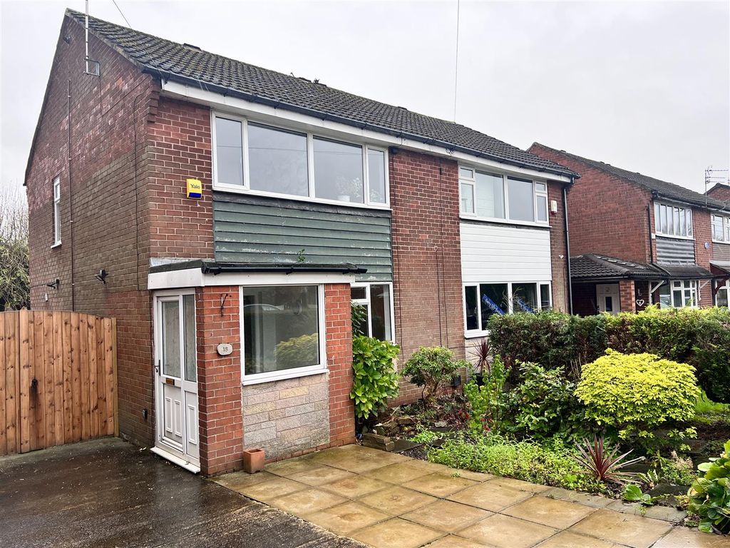 3 bed semidetached house for sale in Vicarage Drive, Dukinfield SK16