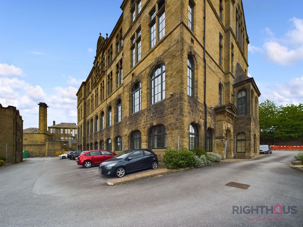 1 bed flat for sale in Byron Street, Byron Halls Byron Street BD3, £