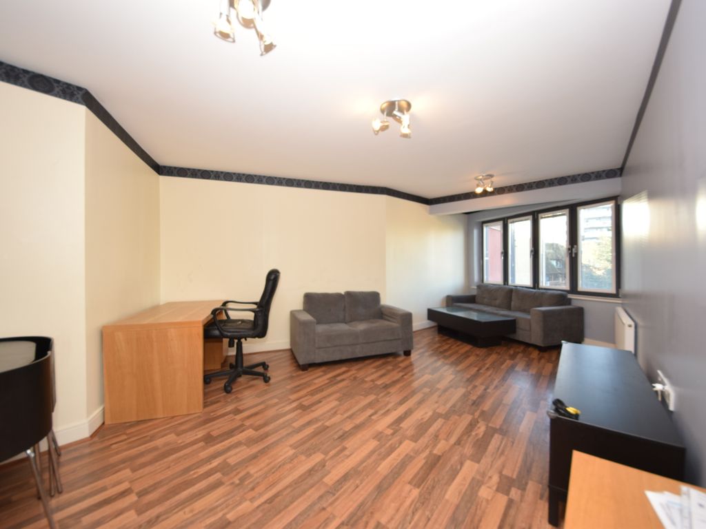 2 bed flat to rent in Invito House, Gants Hill IG2 Zoopla