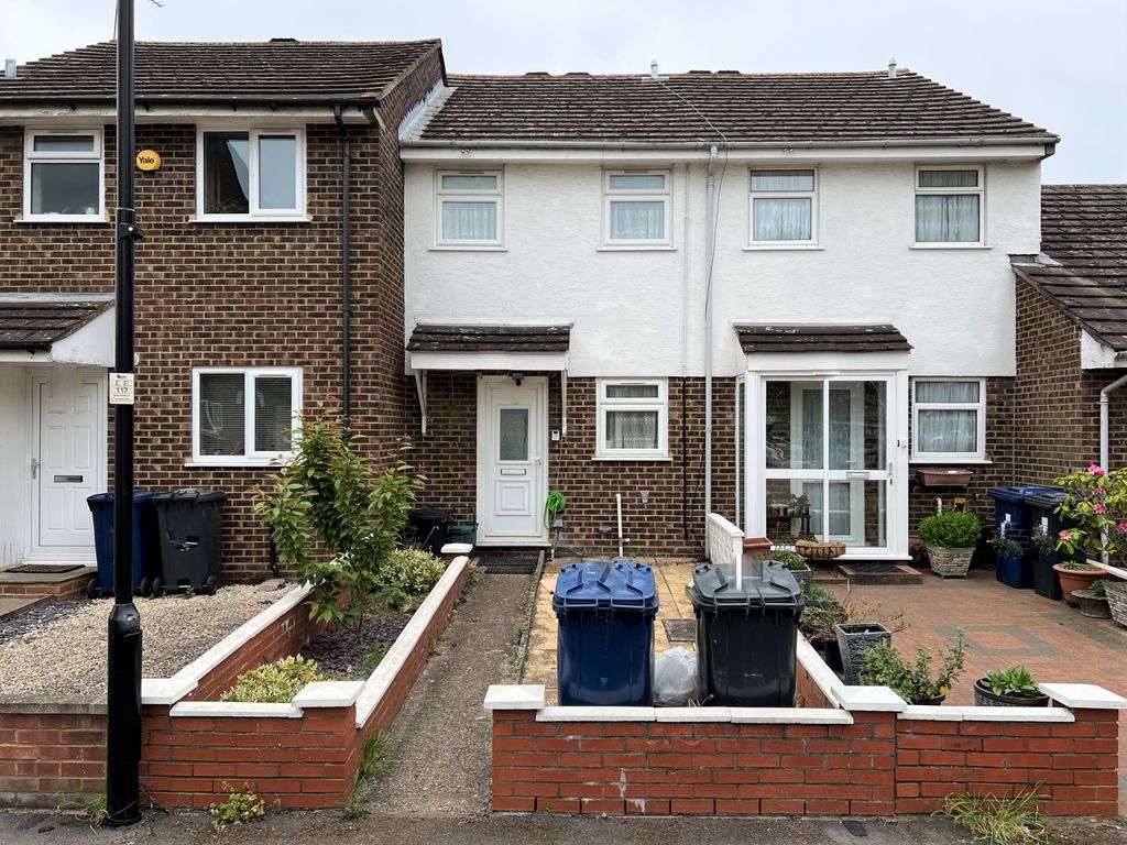 2 bed terraced house for sale in Swallow Drive, Northolt UB5 Zoopla