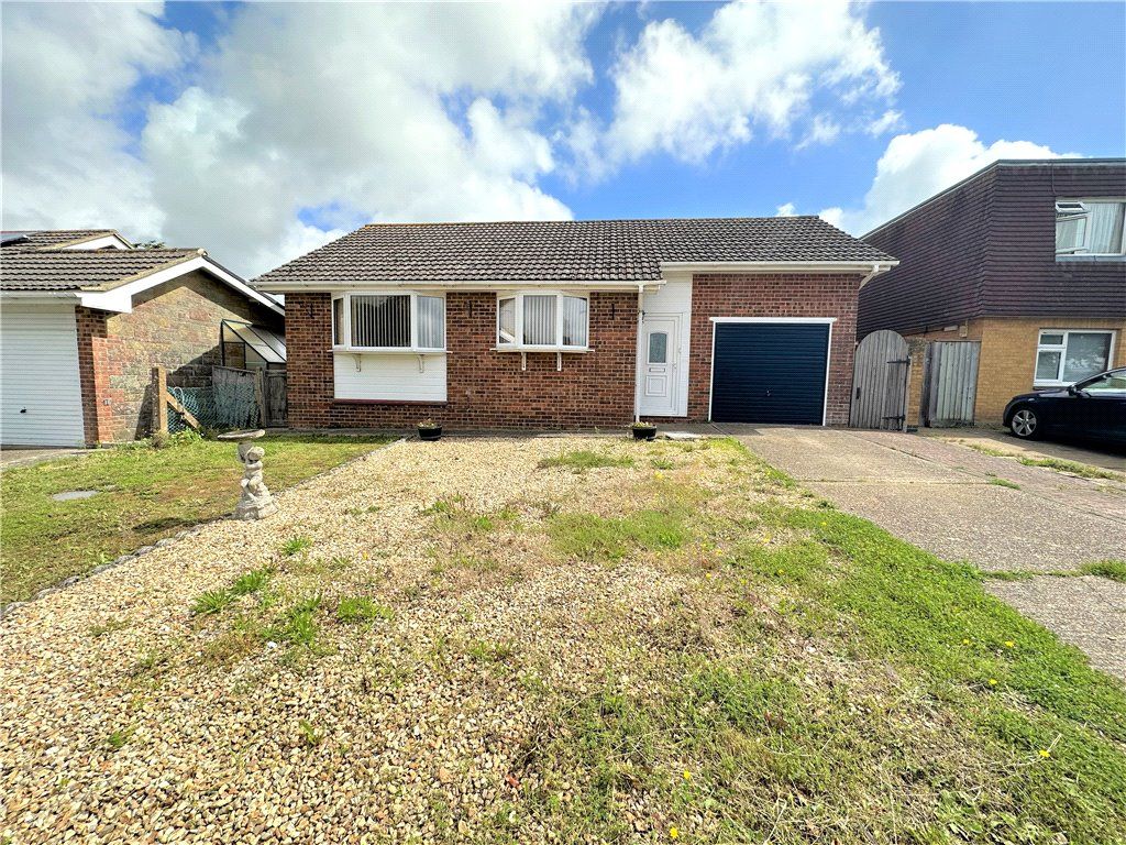 3 bed bungalow for sale in Perowne Way, Sandown, Isle Of Wight PO36, £