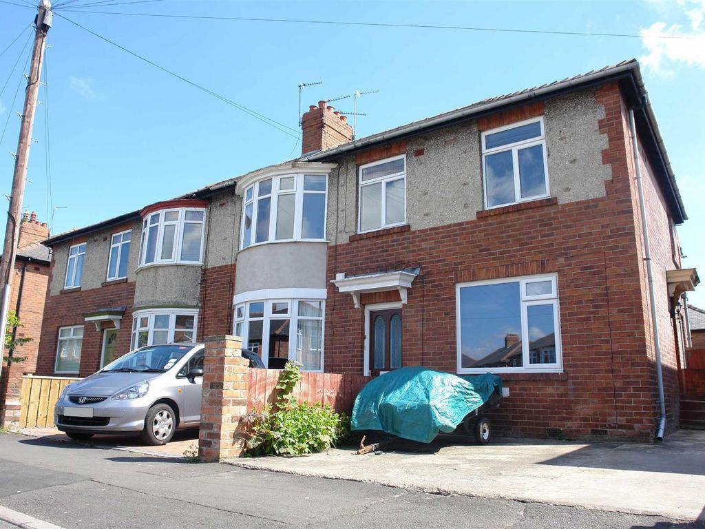 3 bed flat for sale in Heaton Park View, Heaton, Newcastle Upon Tyne