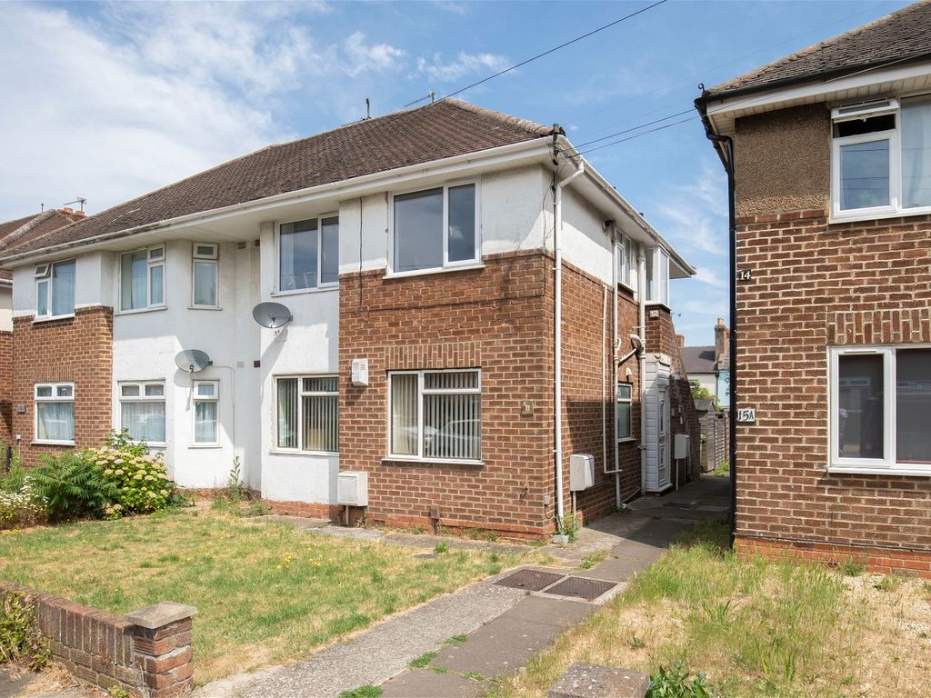 2 bed for sale in St. Drive, Town Centre, Cheltenham GL51, £180,000 Zoopla