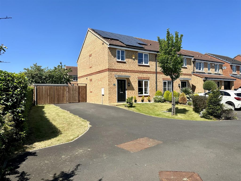 3 bed semidetached house for sale in Poulton Close, Darlington DL3 Zoopla