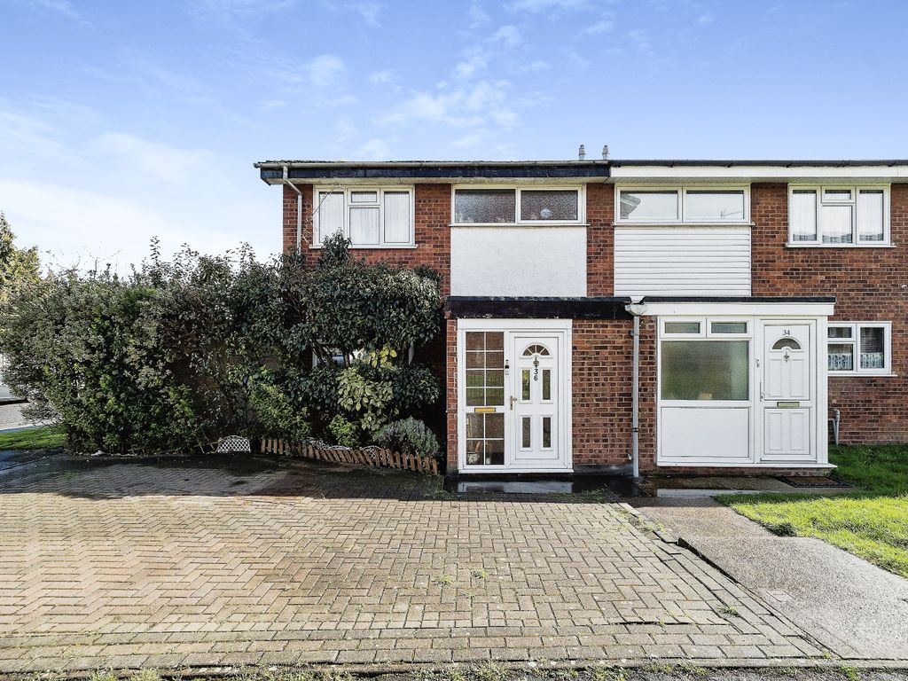 3 bed end terrace house for sale in Defoe Way, Romford RM5 Zoopla