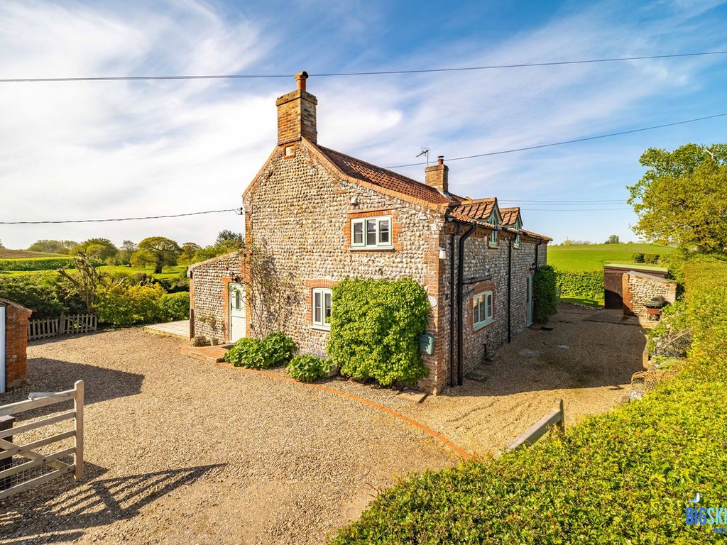 5 bed property for sale in Thorpe Road, Southrepps, Norwich NR11, £