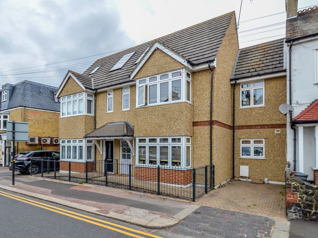 2 bed semidetached house for sale in Pall Mall, LeighOnSea SS9 Zoopla