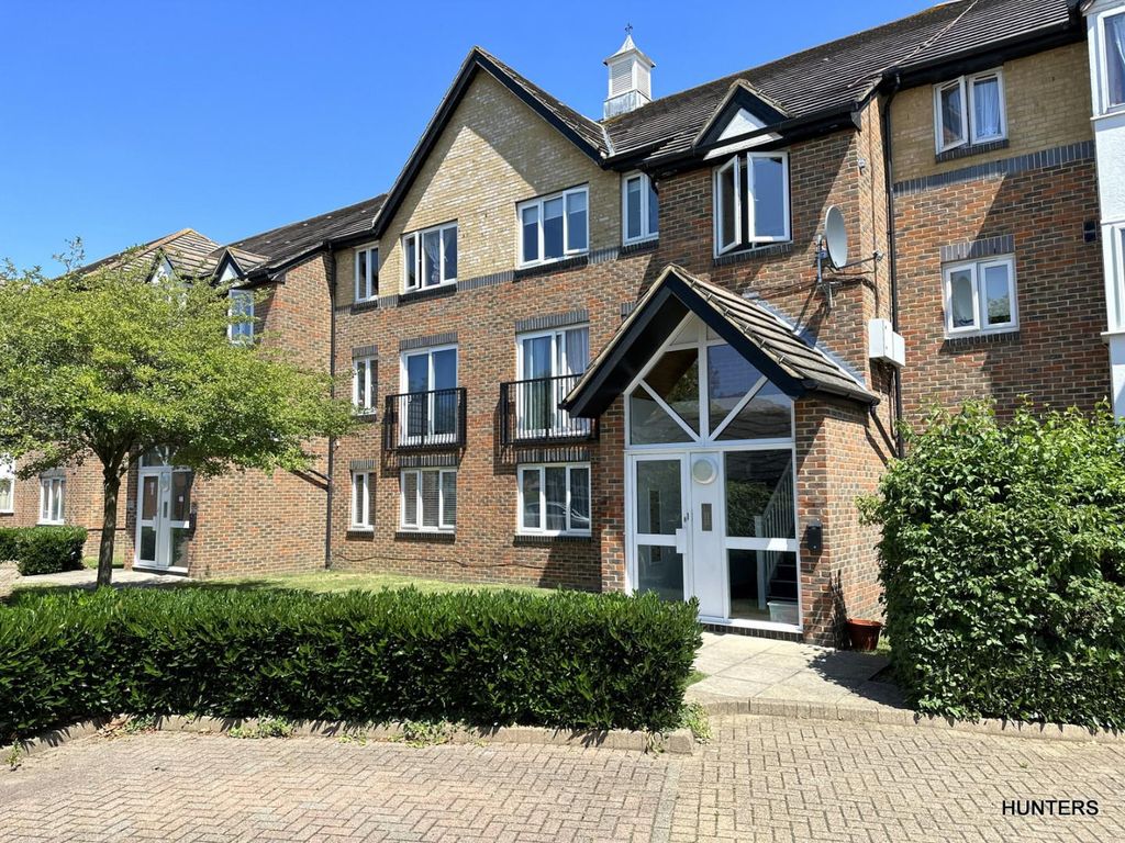 Studio to rent in Cotswold Way, Worcester Park KT4 Zoopla