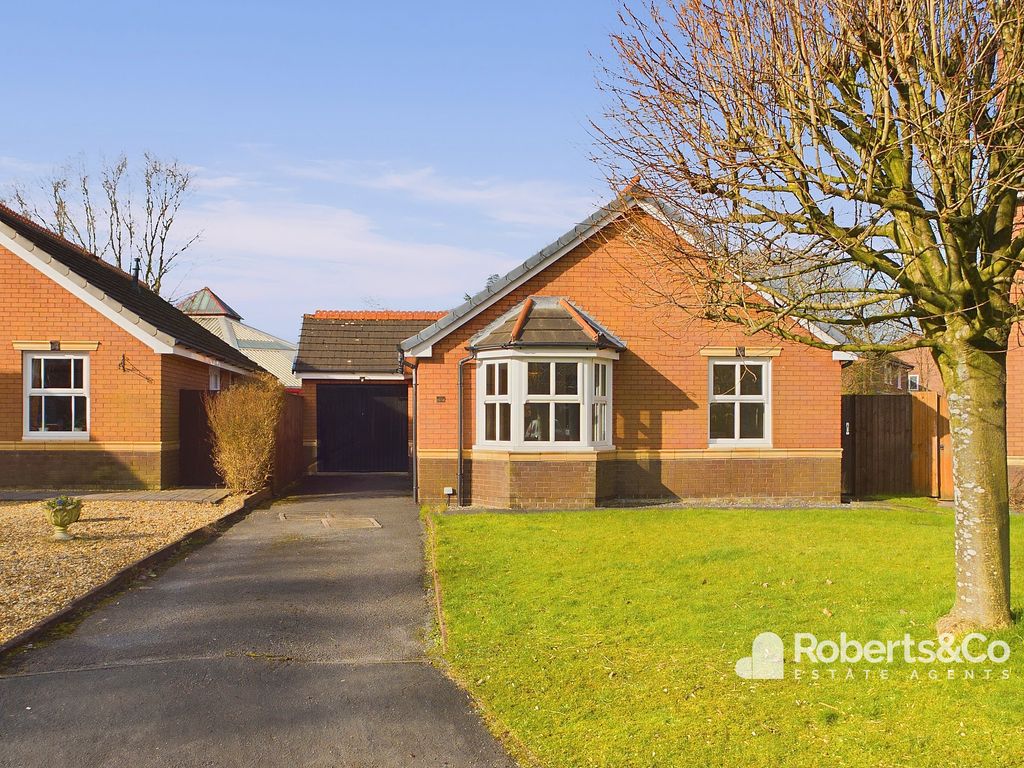 3 bed detached bungalow for sale in The Howgills, Fulwood, Preston PR2, £249,000 Zoopla
