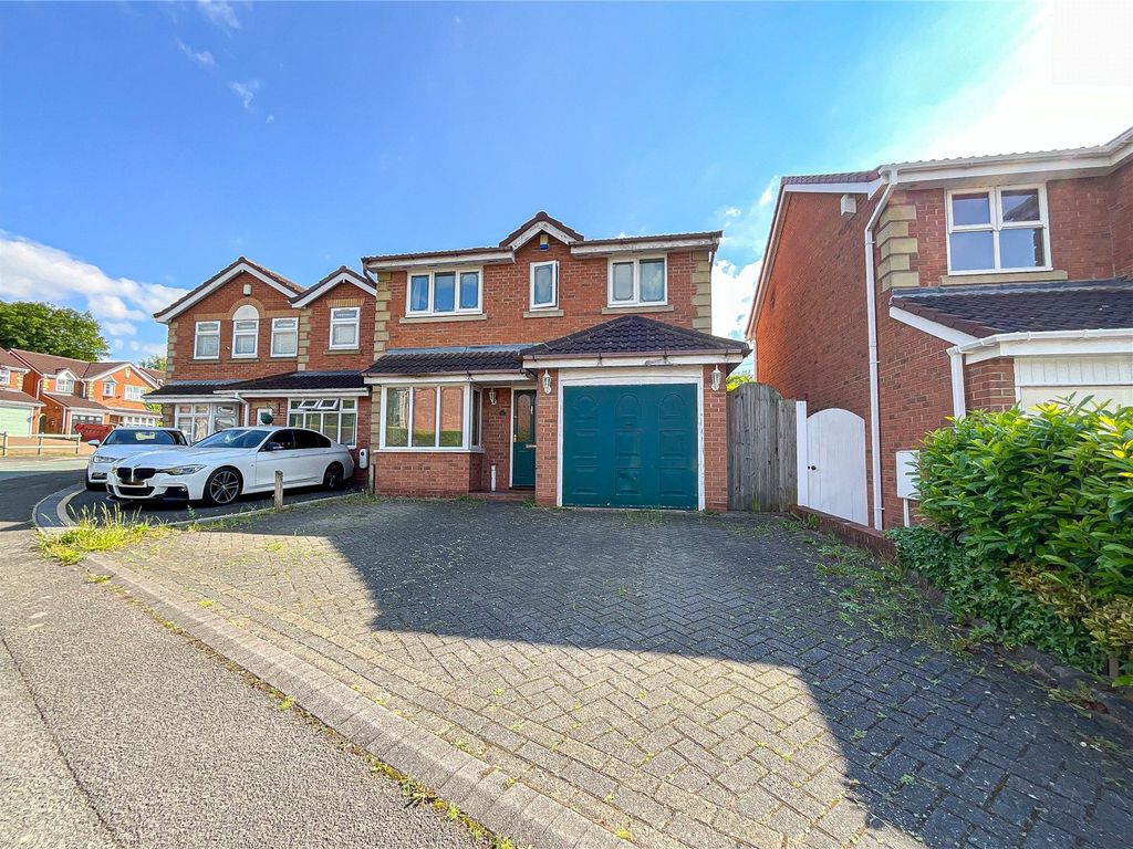 3 bed detached house for sale in Lakeland Drive, Wilnecote, Tamworth