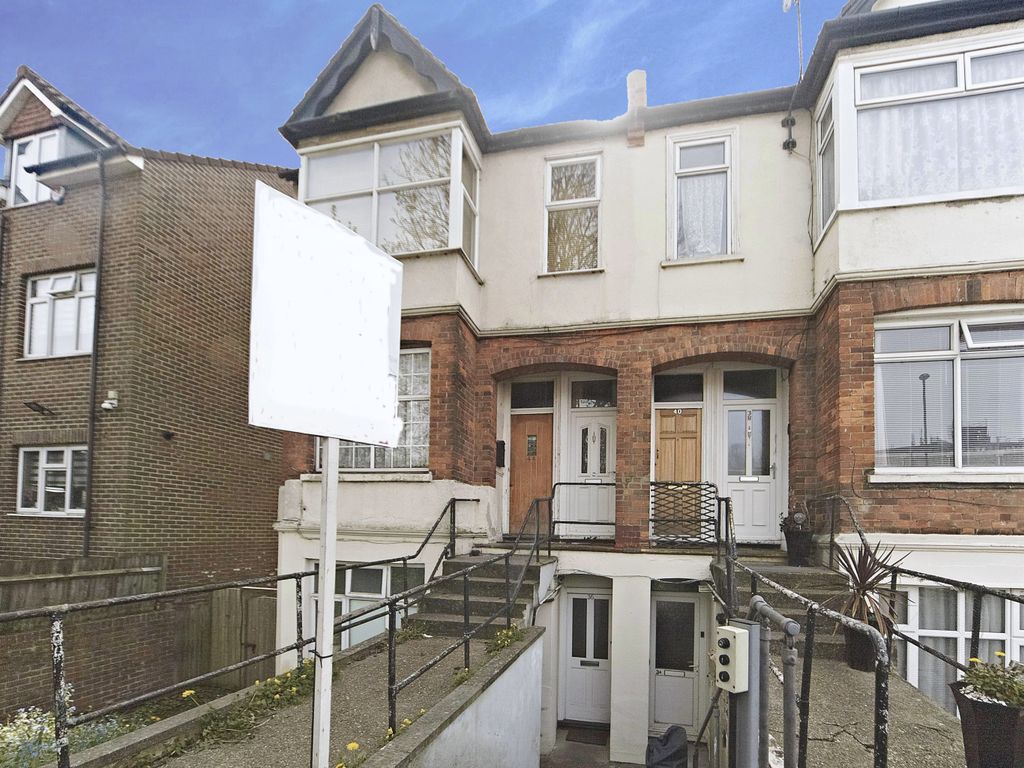 2 bed flat for sale in Purley Downs Road, Purley CR8 Zoopla