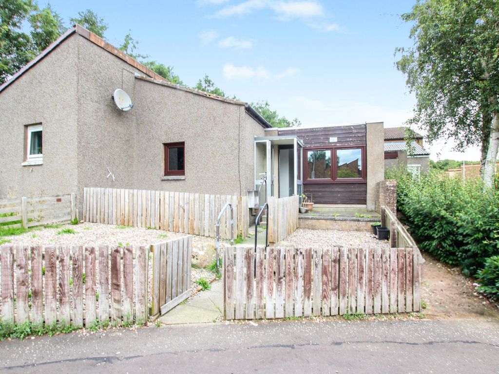 1 bed terraced bungalow for sale in Montrose Green, Glenrothes KY7, £