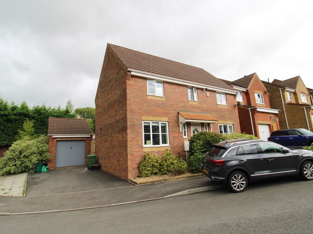 4 bed detached house for sale in Acorn Close, Miskin, Pontyclun