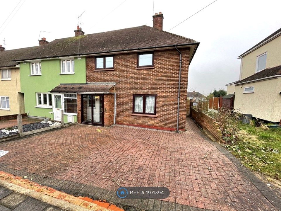 3 bed semidetached house to rent in Bartlow Gardens, Romford RM5, £