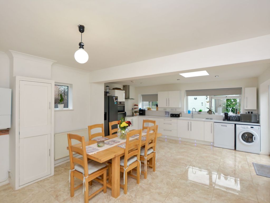 3 bed detached bungalow for sale in Sandyhurst Lane, Ashford TN25, £