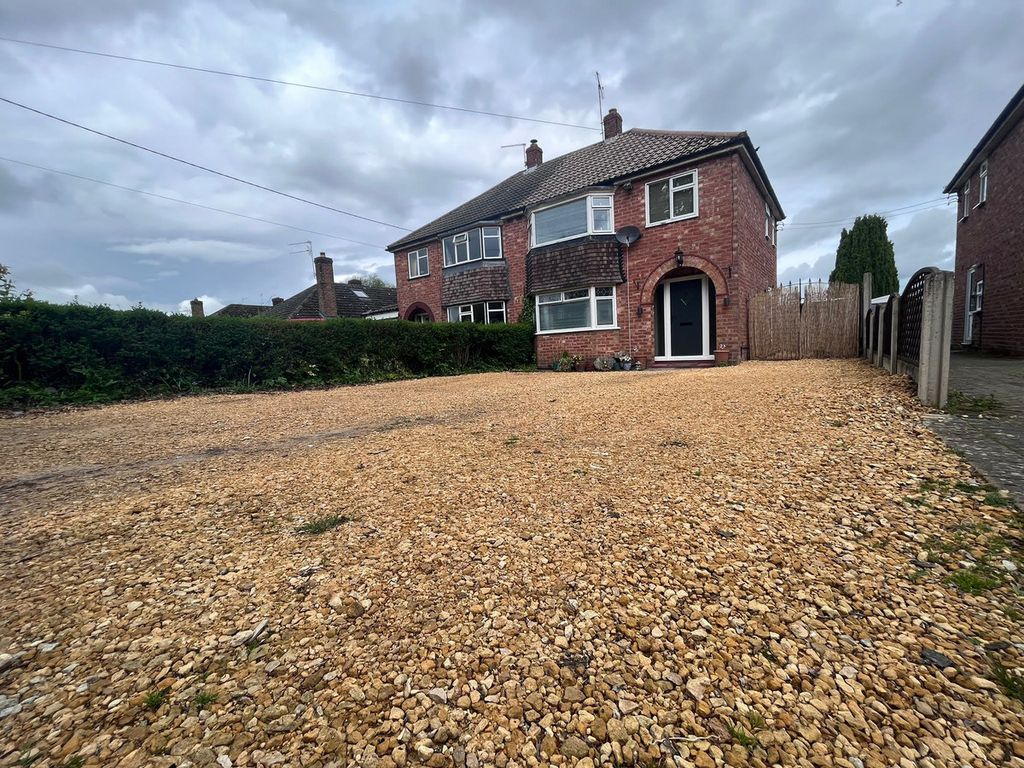 3 bed semidetached house for sale in Newport Road, Newport TF10 Zoopla