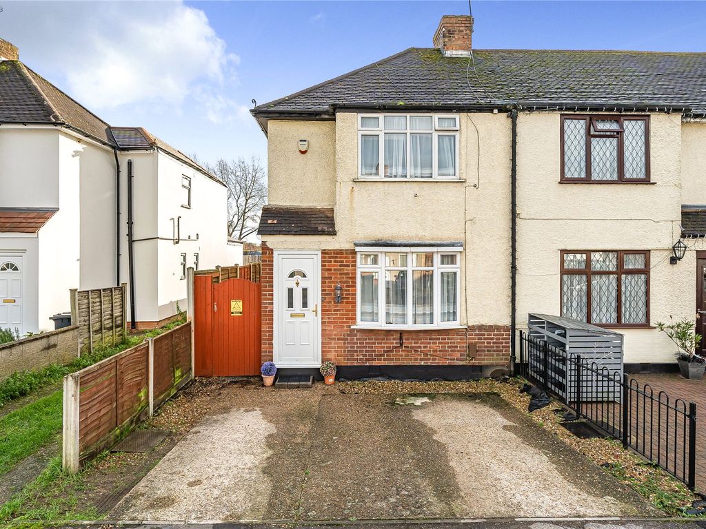 3 bed end terrace house for sale in Egham, Surrey TW20, £425,000 Zoopla