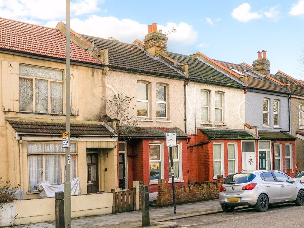 Blackshaw Road, London SW17  