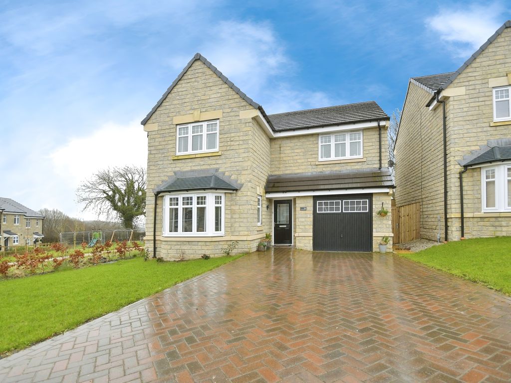 4 bed detached house for sale in Coalburn Crescent, Crich, Matlock DE4