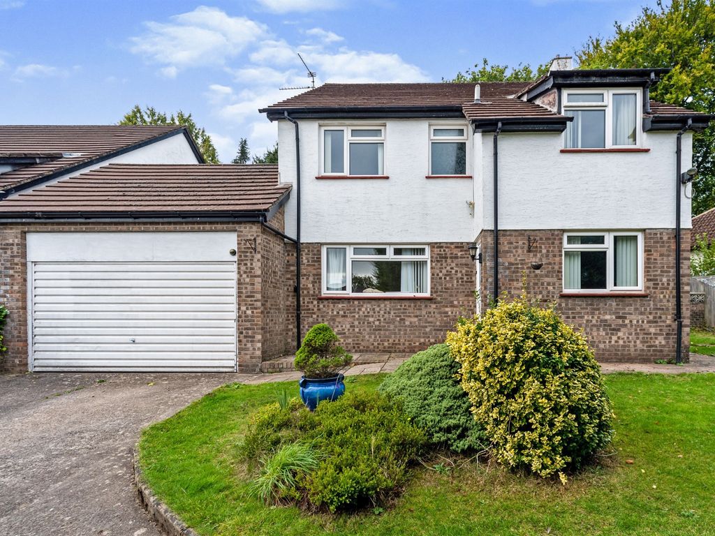 5 bed detached house for sale in Chartwell Drive, Lisvane, Cardiff CF14