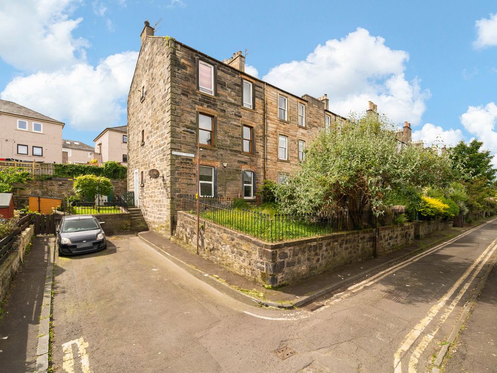 2 bed flat for sale in 10/1 Rosevale Terrace, Leith Links EH6, £200,000