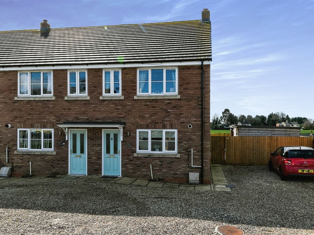 3 bed end terrace house for sale in Sutton Road, Walpole Cross Keys