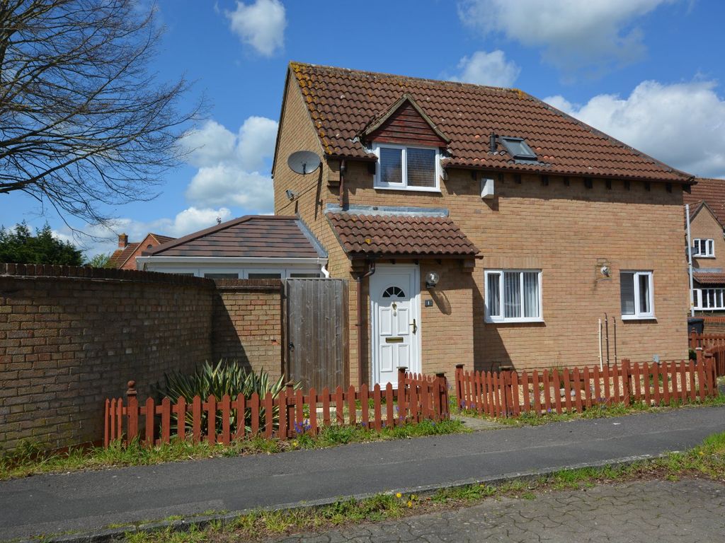 2 bed end terrace house for sale in Tirley Close, Quedgeley, Gloucester