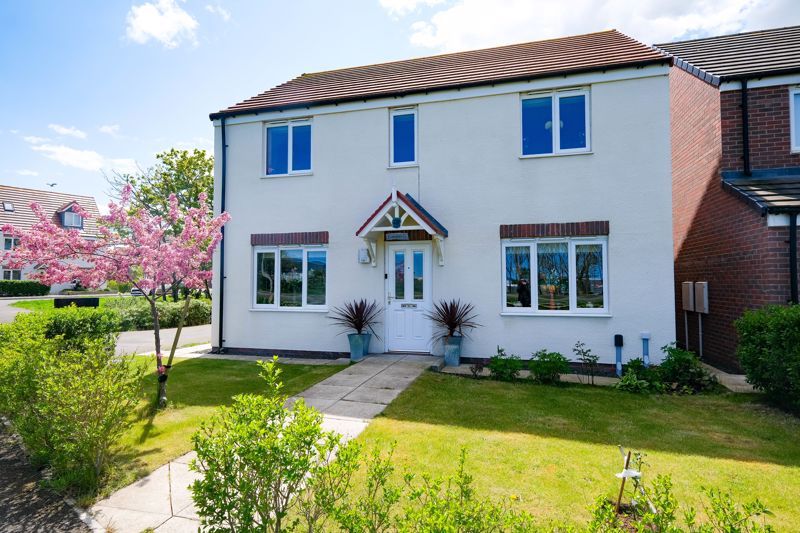 4 bed detached house for sale in Chillingham Court, Amble, Morpeth NE65