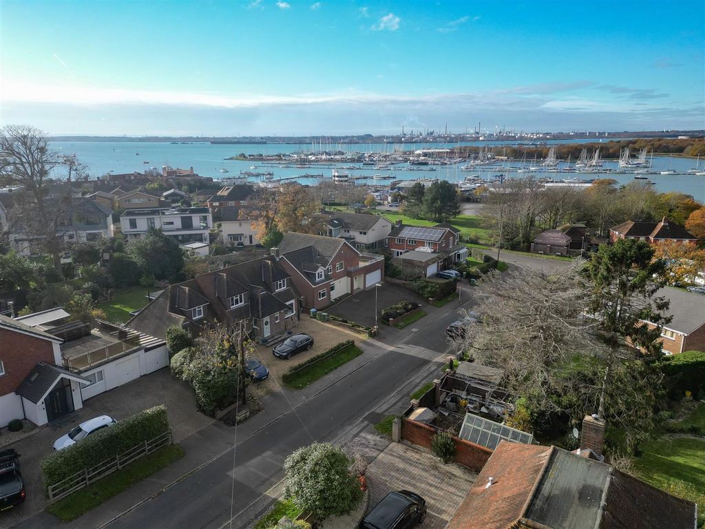4 bed detached house for sale in Crofton Way, Warsash, Southampton SO31