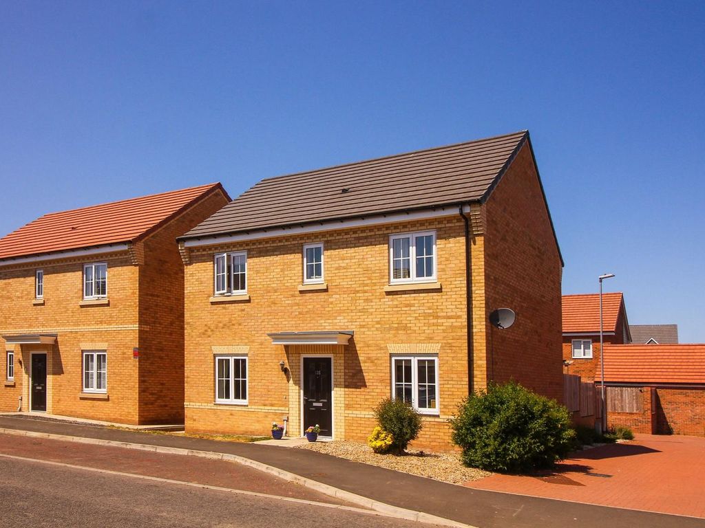 4 bed detached house for sale in Hotspur North, Backworth, Newcastle Upon Tyne NE27 Zoopla