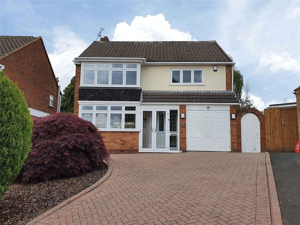 3 bed detached house for sale in Drew Crescent, Stourbridge, West Midlands DY9 Zoopla