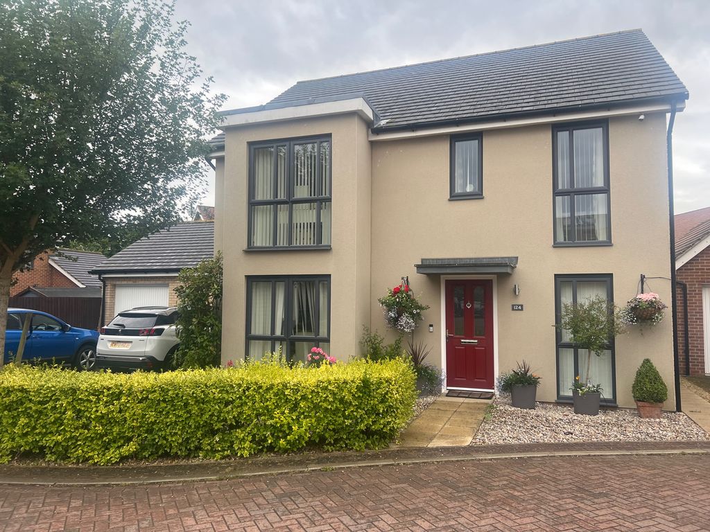 4 bed detached house for sale in Spitfire Road, Upper Cambourne