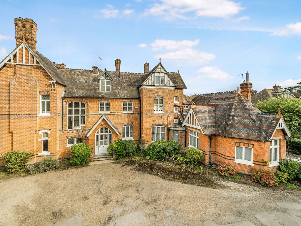 2 bed flat for sale in Broadwater Down, Tunbridge Wells TN2, £850,000