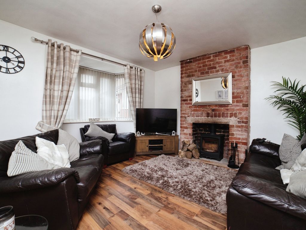 3 bed semidetached house for sale in Hazel Street, SuttonInAshfield