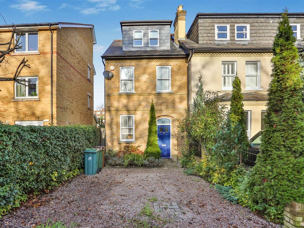 4 bed end terrace house for sale in Cavendish Road, Sutton SM2, £