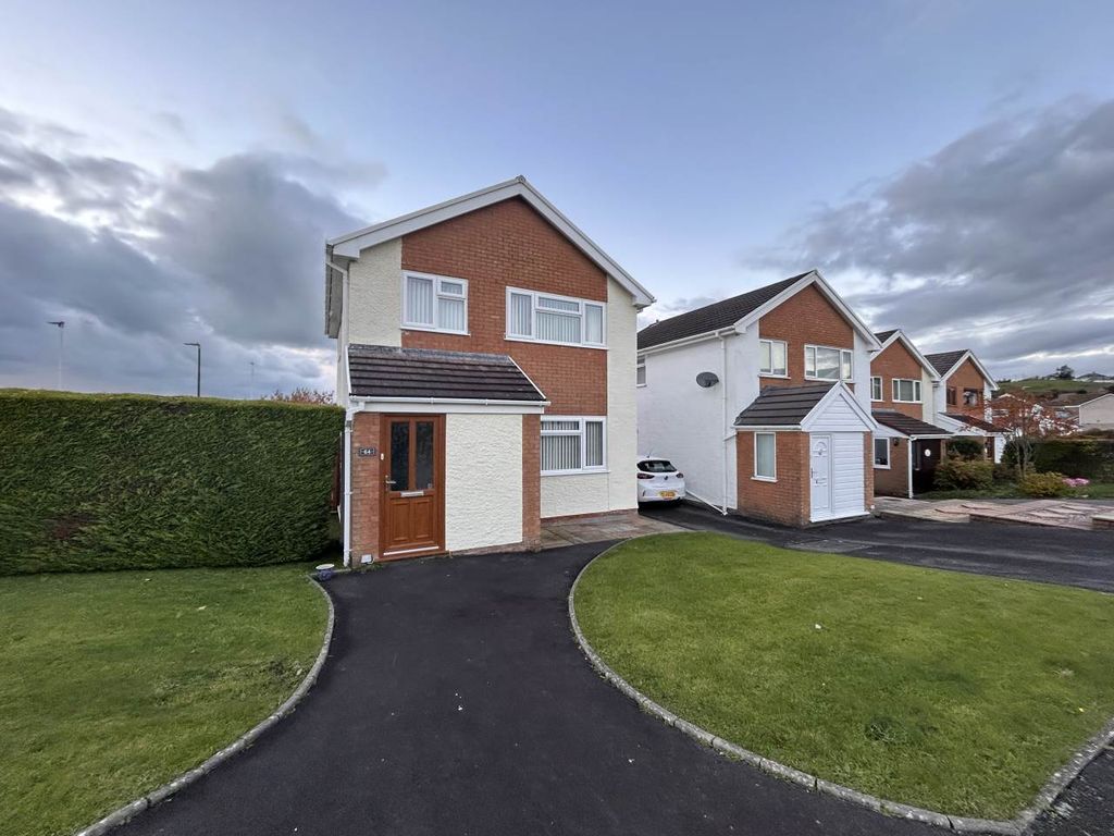 3 bed property to rent in Maesceinion, Waunfawr, Aberystwyth SY23, £