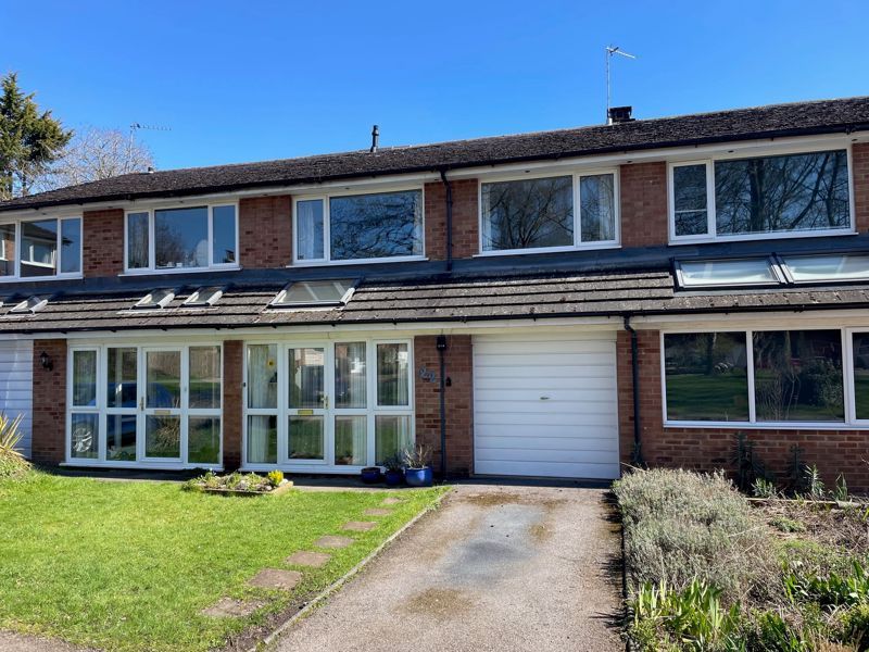4 bed terraced house for sale in Trafford Close, Great Missenden HP16