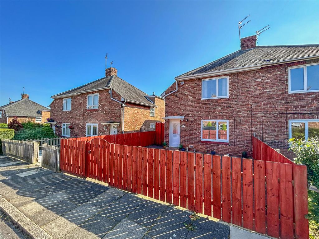 2 bed semidetached house for sale in Nelson Avenue, Gosforth