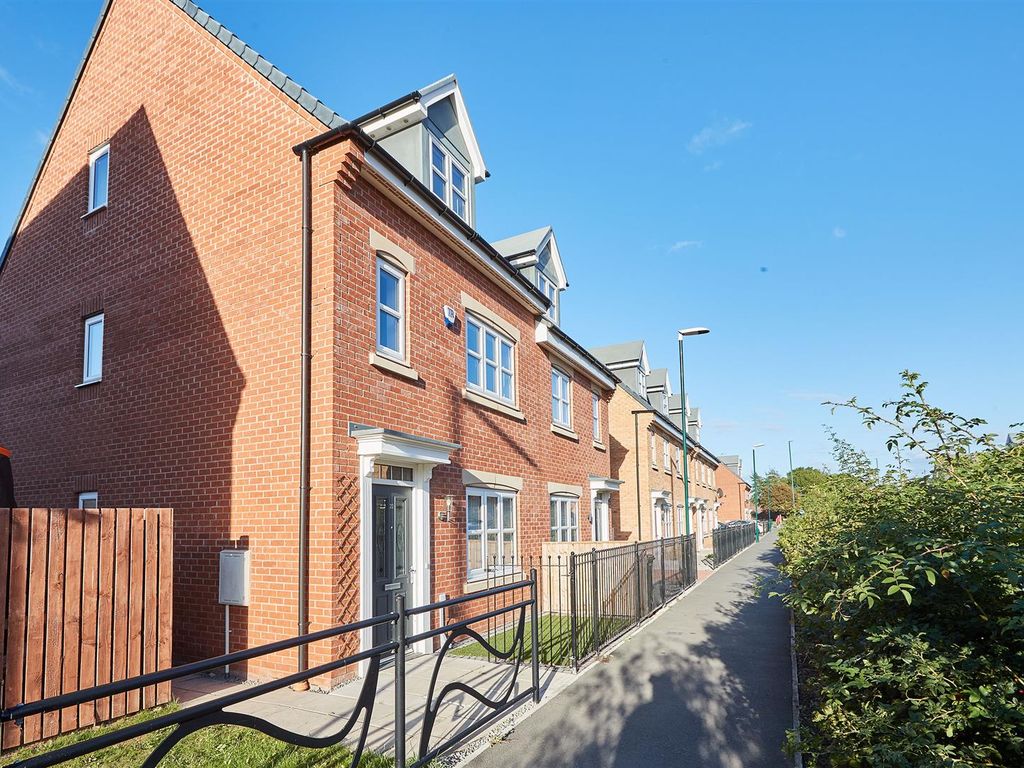 4 bed semidetached house for sale in Stable Mews, Aske Road, Redcar